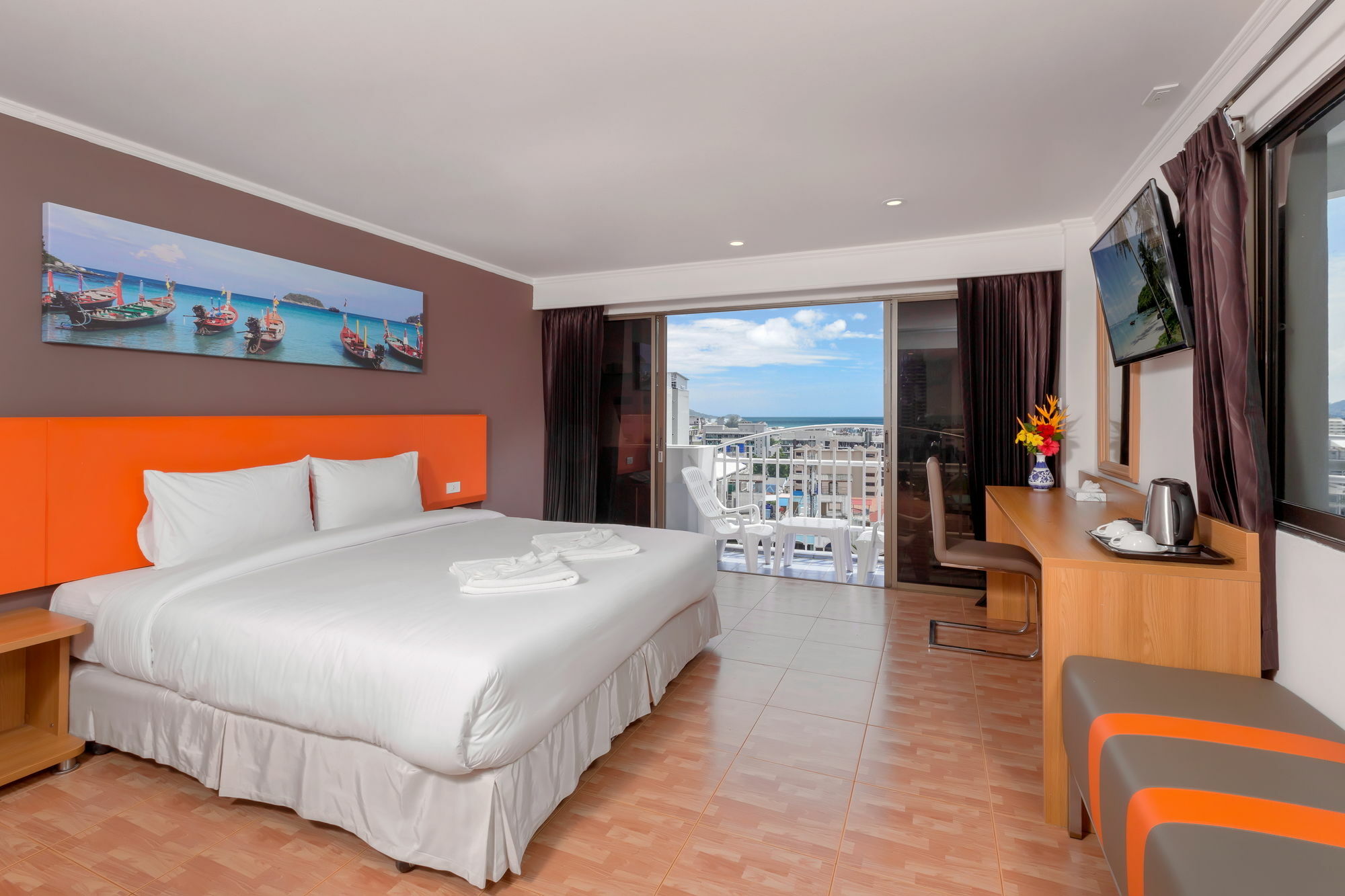 Patong 7Days Premium Hotel Phuket Exterior photo